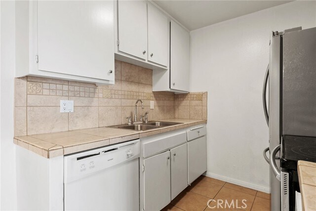 Building Photo - 3565 Linden Ave