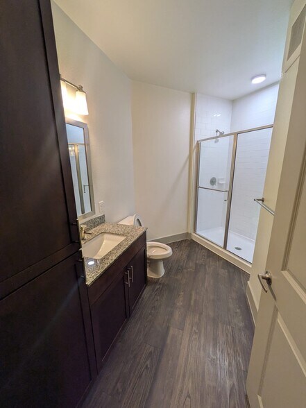 Building Photo - 3801 Vitruvian Way
