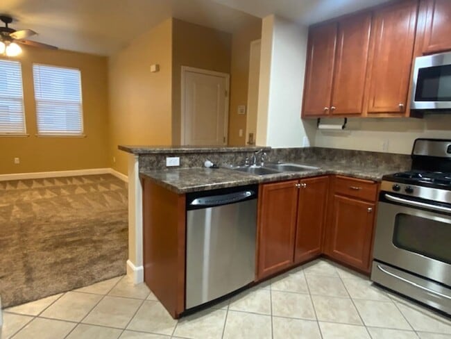 Building Photo - 1 bedroom Condo at The Phoenician w/ new carpet