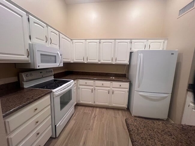Building Photo - Sun Lakes Rental Home