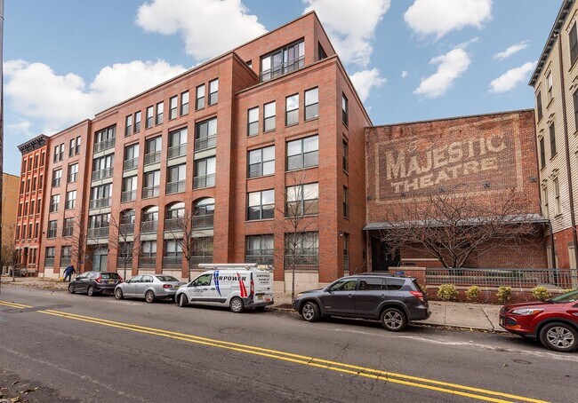 Building Photo - 222 Montgomery St