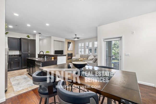 Building Photo - 506 Monet Ln