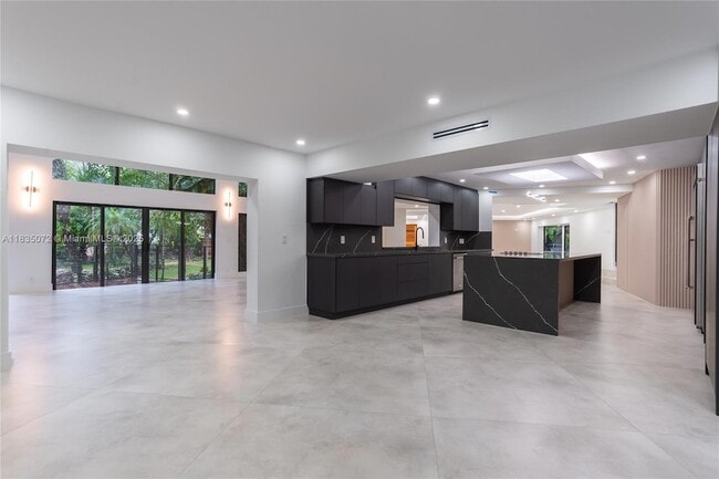 Building Photo - 6525 SW 133rd Dr