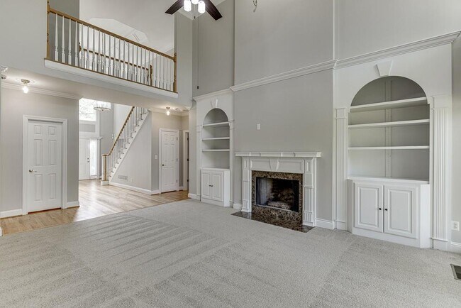 Building Photo - 9345 Riverclub Pkwy