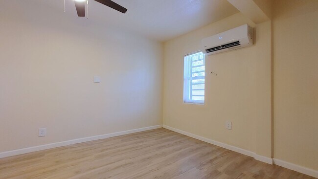Building Photo - Newly Remodeled 3 Bedroom 2 Bath Home!