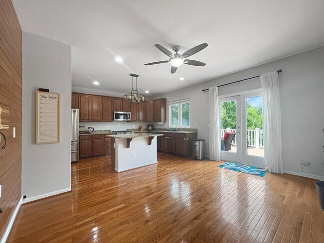 Building Photo - 43450 Hopestone Terrace