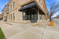 Building Photo - 314 W Vine St