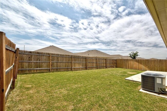 Building Photo - 5817 Roderick Dr