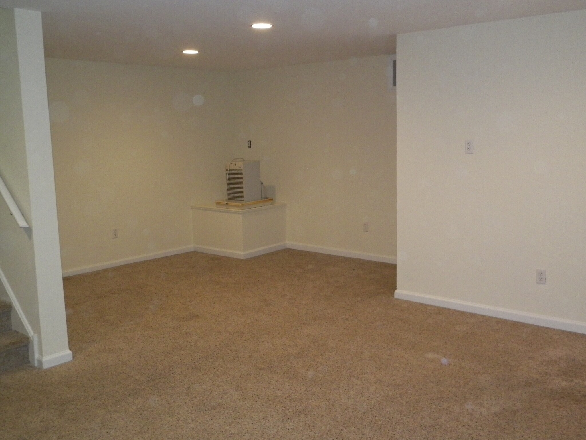 Building Photo - 5077 Rosewood Dr
