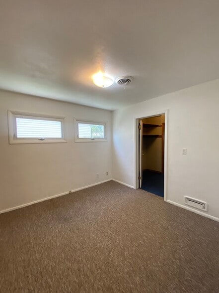 Building Photo - 1414 Central Ave