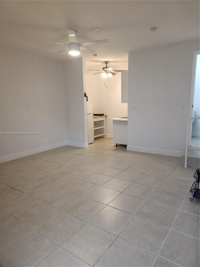 Primary Photo - 10830 SW 167th St
