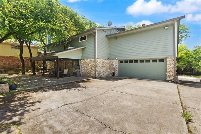 Building Photo - 2123 Wilson Dr