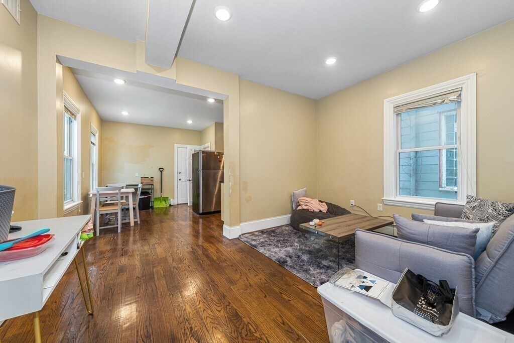 Images are representative samples of the advertised unit. Actual units shown during tours may differ - 1562 Tremont St