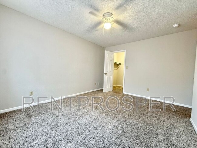 Building Photo - 4301 Lizshire Ln