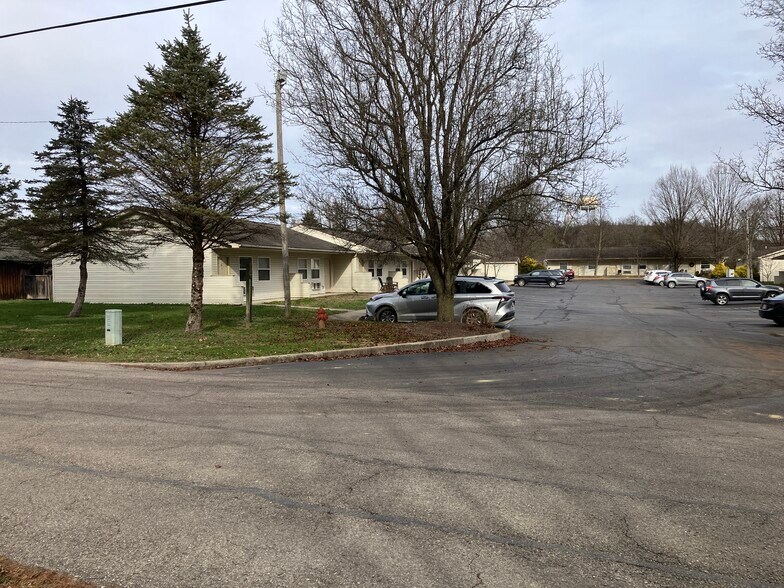 Building Photo - 68 E 1st St