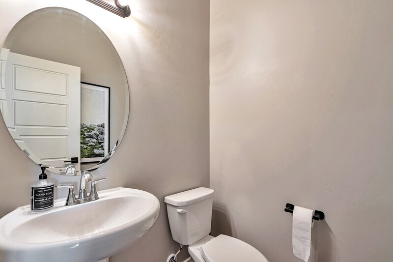 Building Photo - 4038 S Sweet Escape Dr