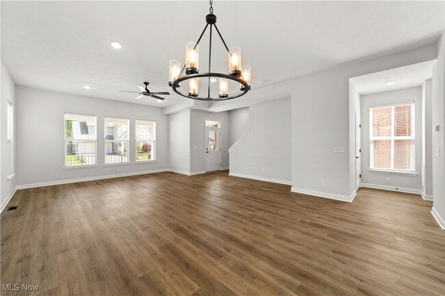 Building Photo - 2240 E 97th St
