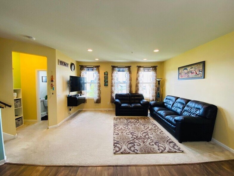 Primary Photo - 15467 Eames Wy