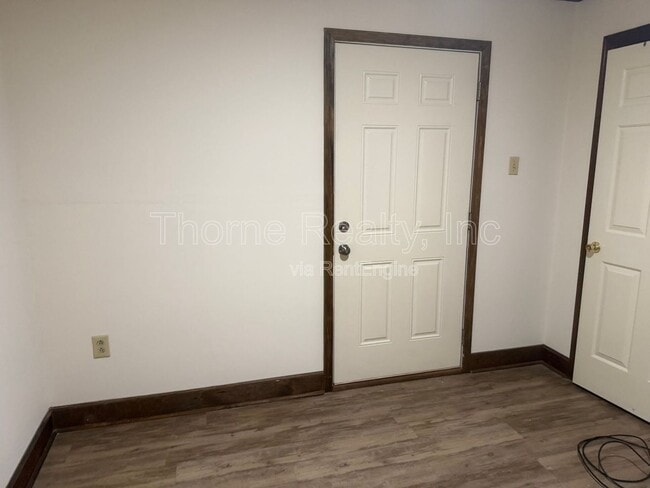 Building Photo - 1254 Thorpe Rd