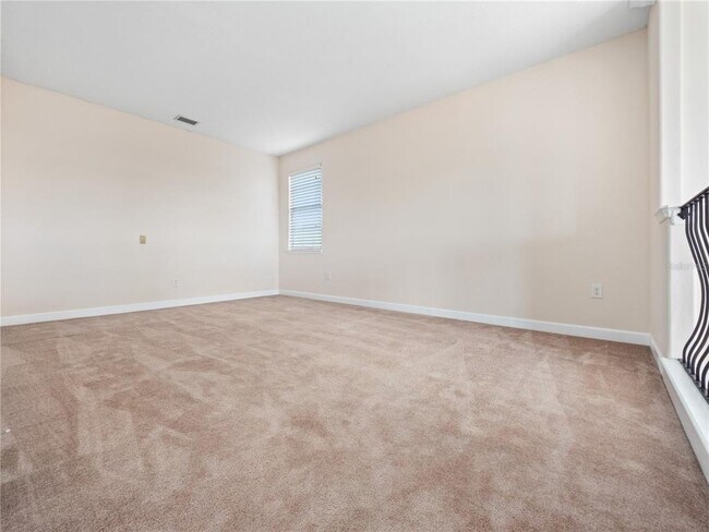 Building Photo - 488 Chelsea Ave