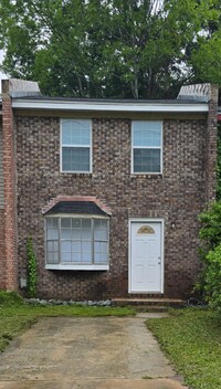 Building Photo - 1920 Portland Ave