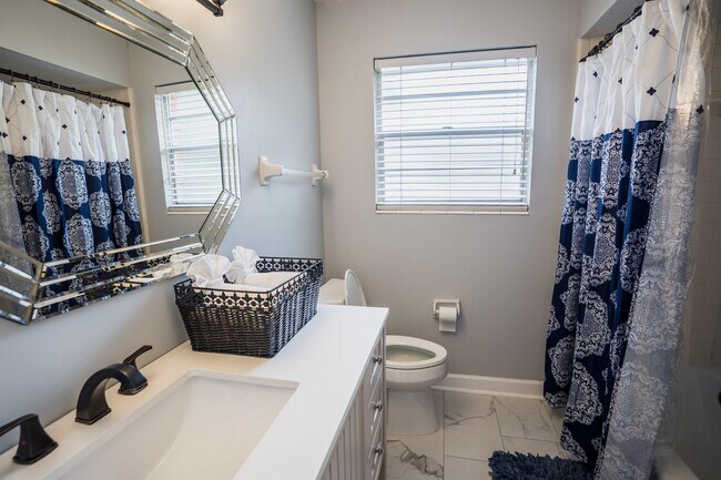 Building Photo - 8647 San Servera Dr E