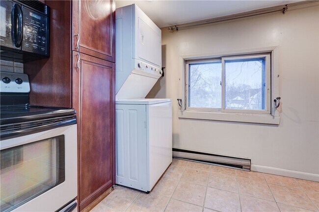 Building Photo - 195 Harvard St