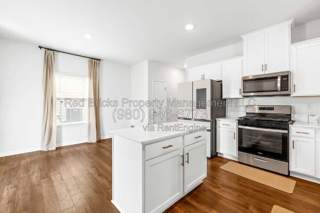 Building Photo - 10820 Tuff Ln