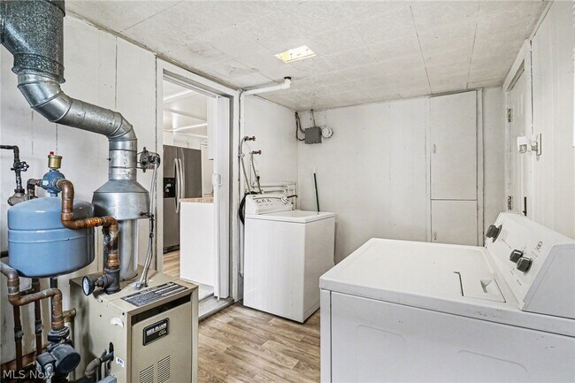 Building Photo - 5425 Ohio St