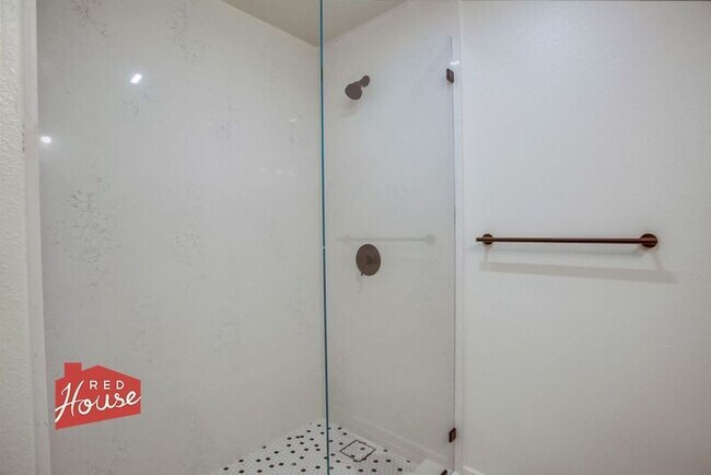 Building Photo - 4009 Canario St