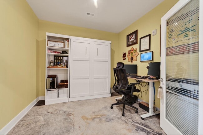 Building Photo - 102 St Ives Pl