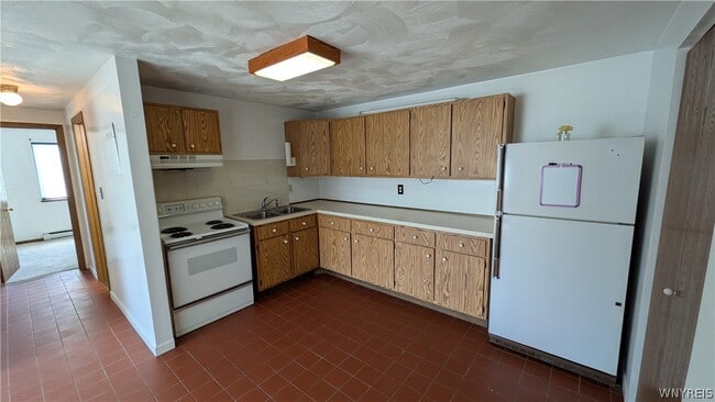 Building Photo - 51 S 86th St