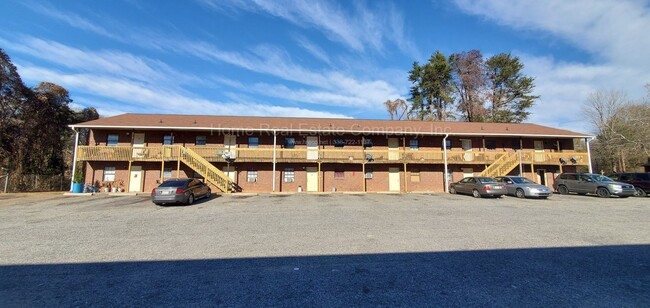 Primary Photo - 3011 Broadbay Dr