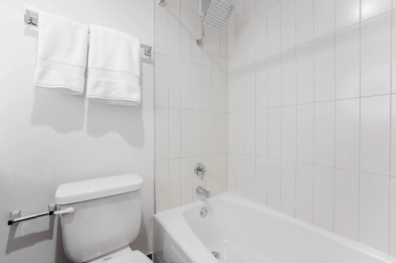 Building Photo - 33 E Chestnut St