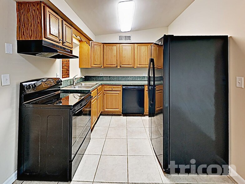 Building Photo - 3463 Arbutus Ln