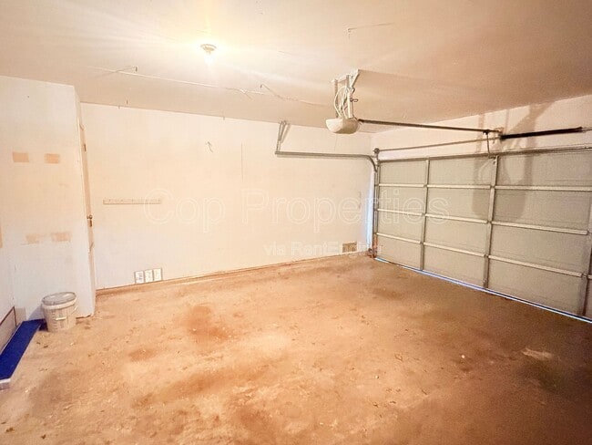 Building Photo - 15022 Polynesian