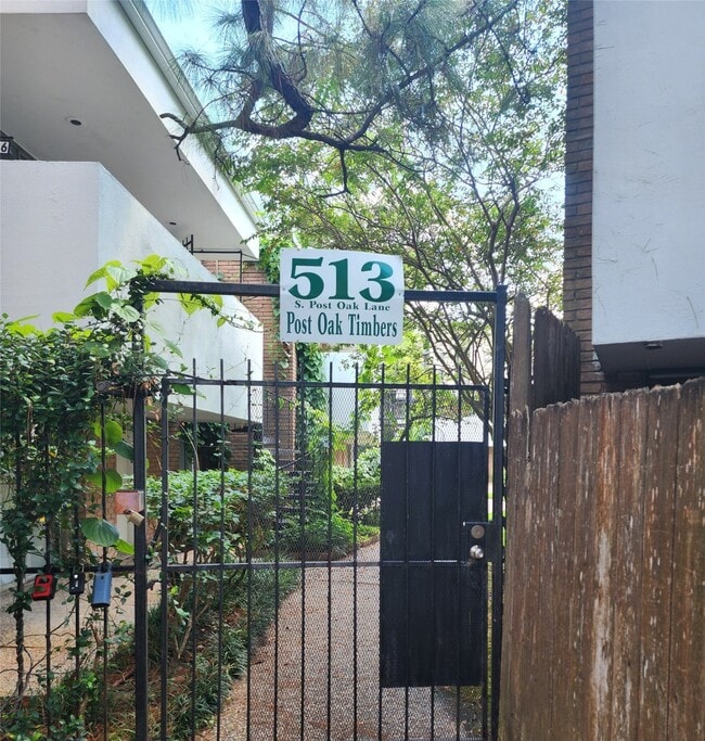 Building Photo - 513 S Post Oak Ln