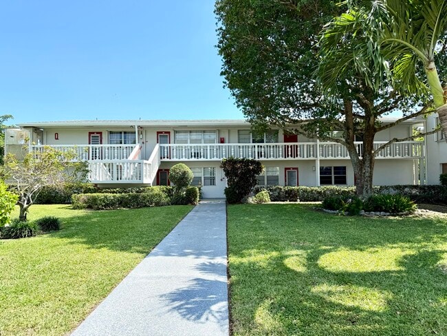 Building Photo - 361 Tilford Q