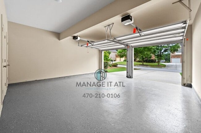 Building Photo - 5 Bedroom House in gated community in Dulu...