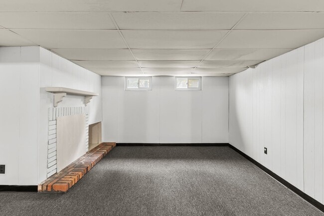 Building Photo - MOVE IN READY! Passed Occupancy. Move in before the holidays!