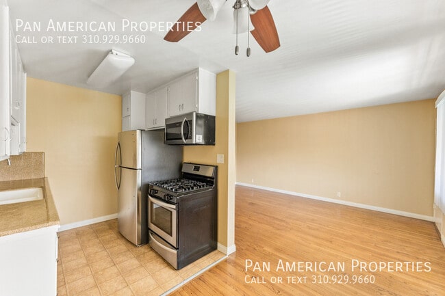 Building Photo - 5611 E 23rd St