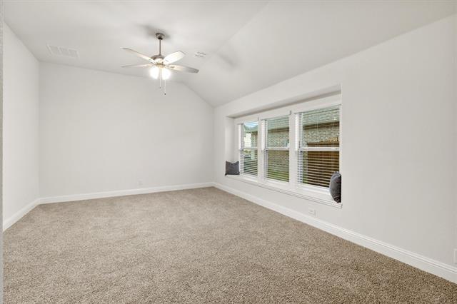 Building Photo - 613 Sedona St