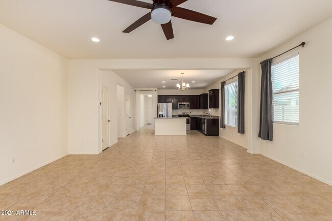 Building Photo - 7503 S 12th Ave