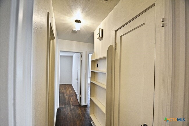 Building Photo - 730 Roosevelt St