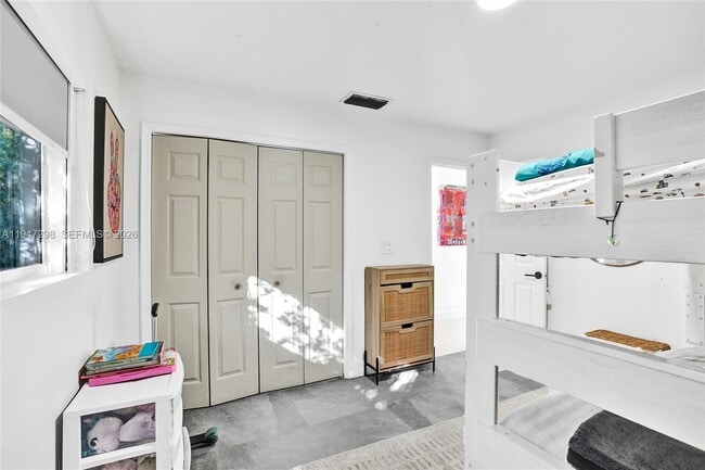 Building Photo - 9181 Byron Ave