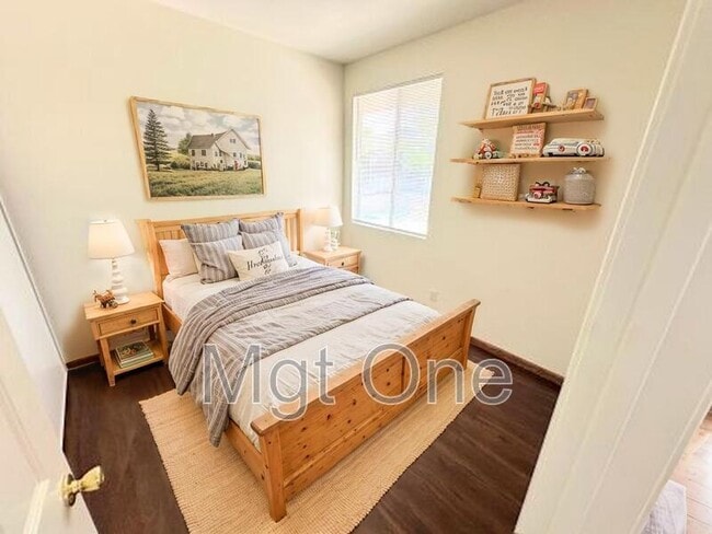 Building Photo - 1067 Regina Way