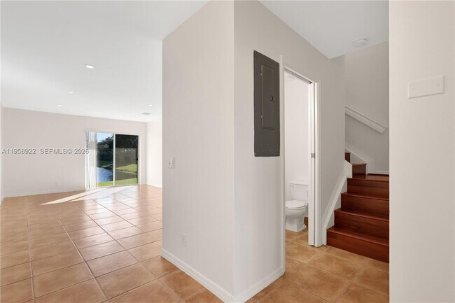 Building Photo - 5467 SW 125th Terrace