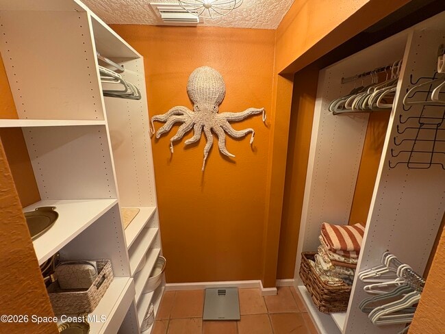 Building Photo - 418 Beach Park Ln