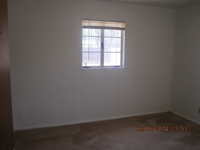 Building Photo - Close to Park Rental