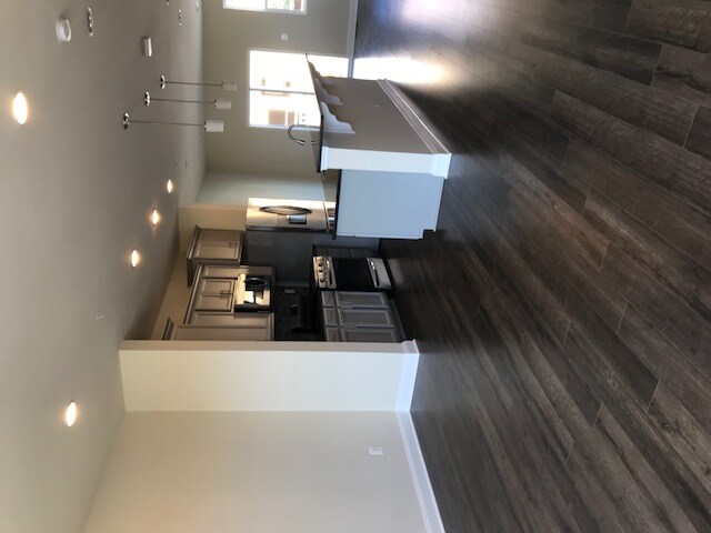 Building Photo - 7094 Banbury Dr